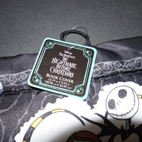 The Nightmare Before Christmas Book Cover - Picture 3 of 5